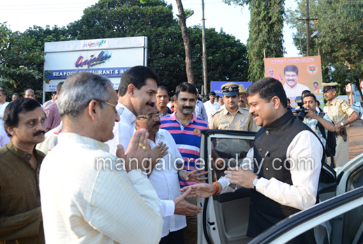 Union Minister Dharmendra Pradhan launches Swachch Bharath campaign of Ramakrishna Mission 1